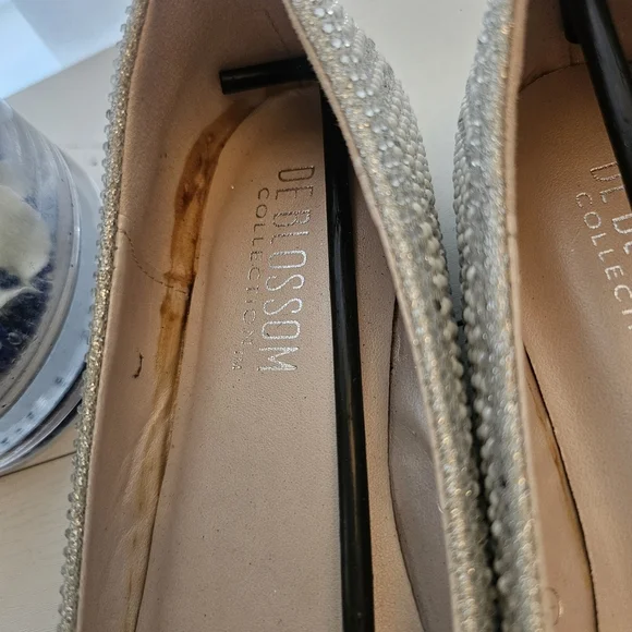 De Blossom Collection Glittering Silver Flats - Picture 8 of 16